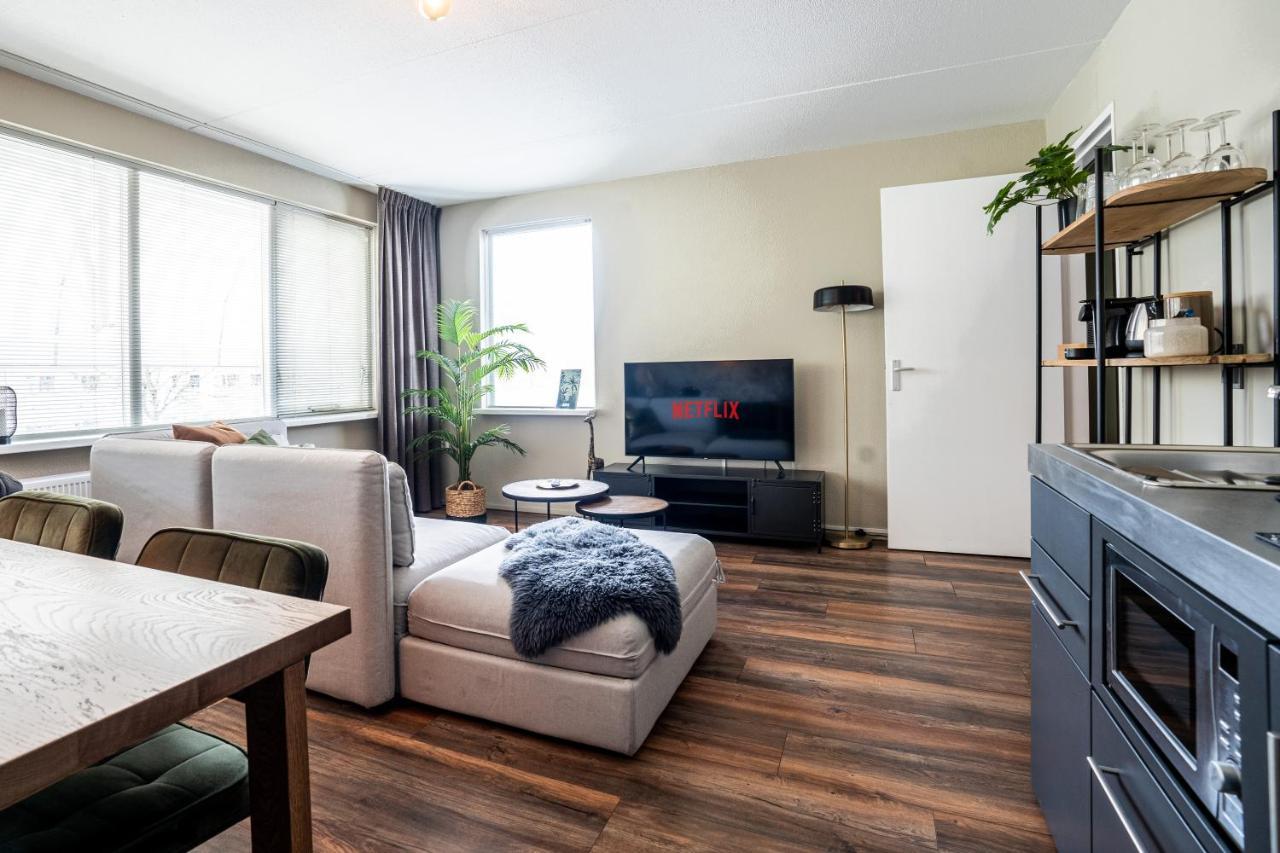 The Lion King - 6 Person Linked Apartment With Roof Terrace Groningen Bagian luar foto
