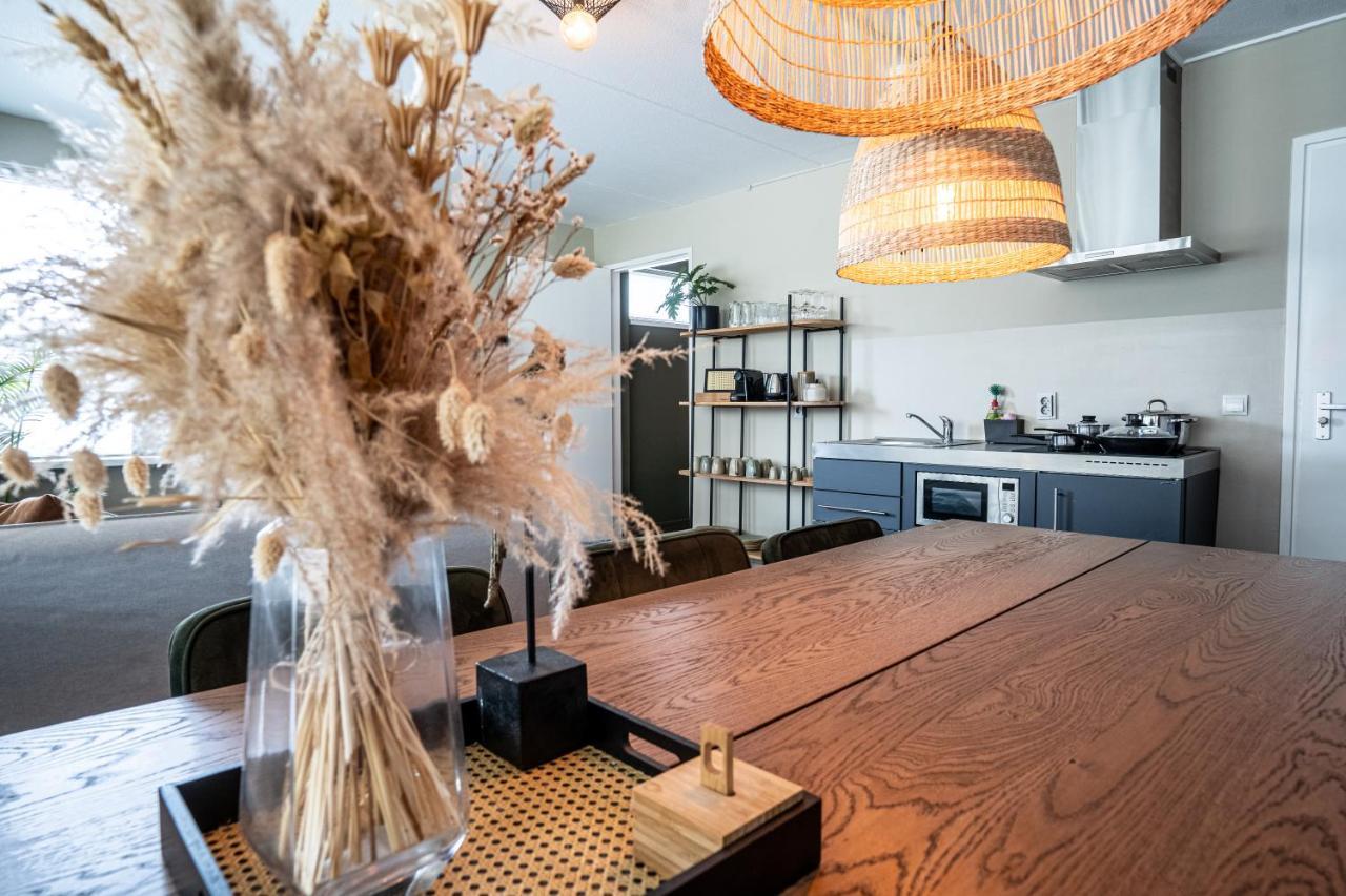 The Lion King - 6 Person Linked Apartment With Roof Terrace Groningen Bagian luar foto