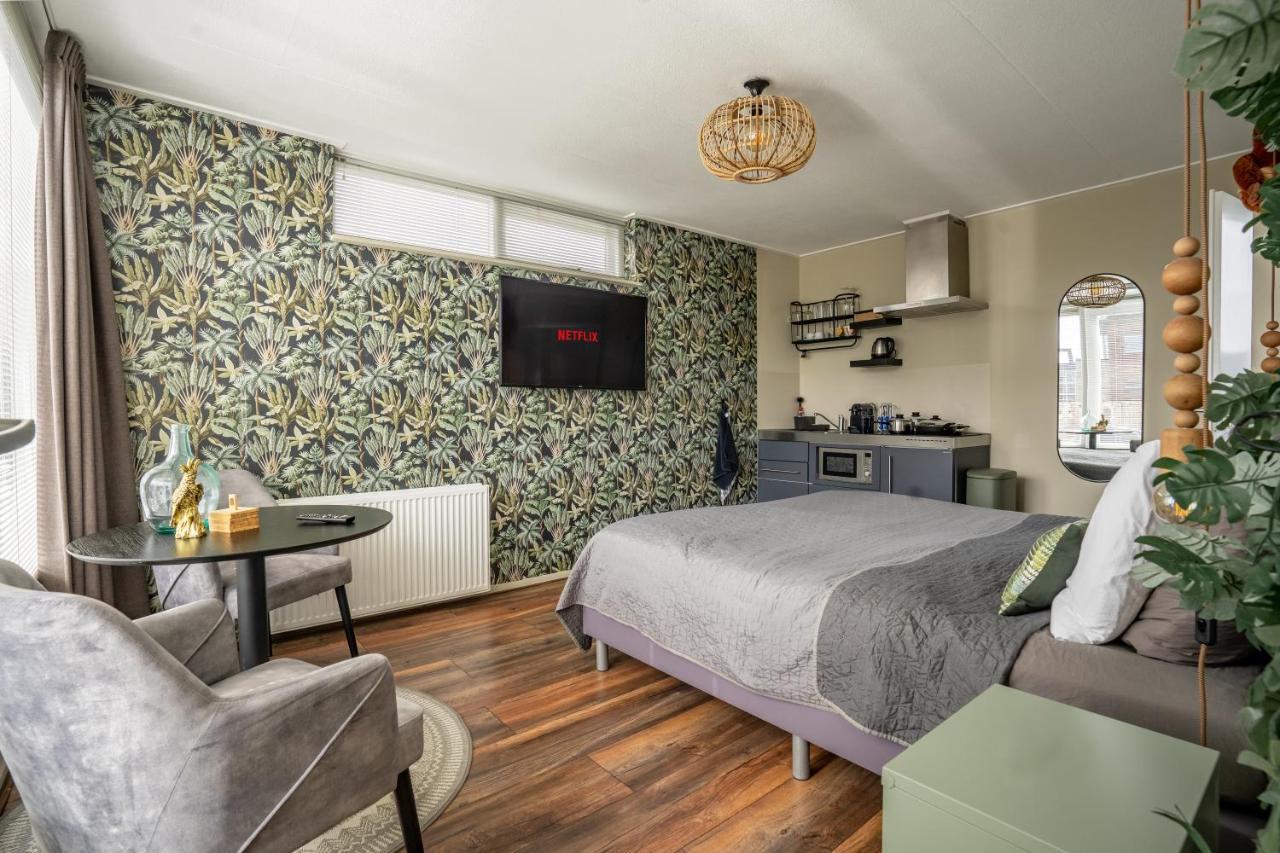 The Lion King - 6 Person Linked Apartment With Roof Terrace Groningen Bagian luar foto