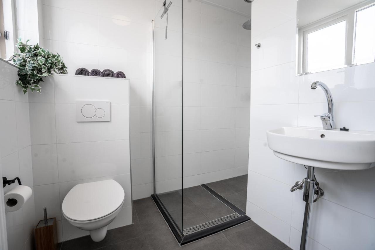 The Lion King - 6 Person Linked Apartment With Roof Terrace Groningen Bagian luar foto