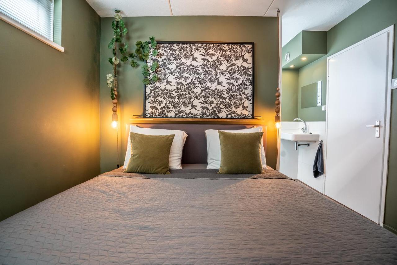 The Lion King - 6 Person Linked Apartment With Roof Terrace Groningen Bagian luar foto