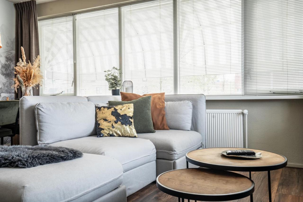 The Lion King - 6 Person Linked Apartment With Roof Terrace Groningen Bagian luar foto