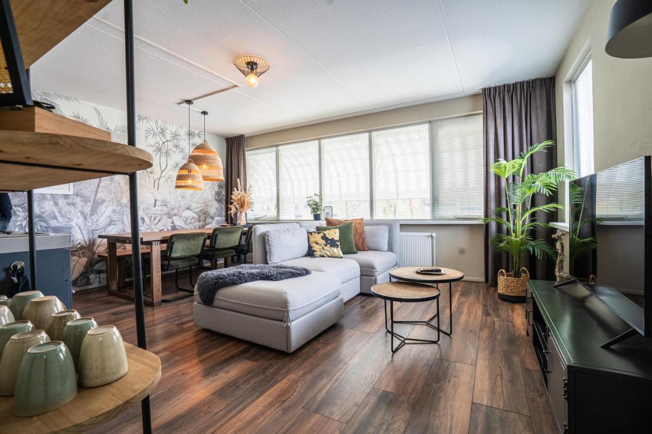 The Lion King - 6 Person Linked Apartment With Roof Terrace Groningen Bagian luar foto