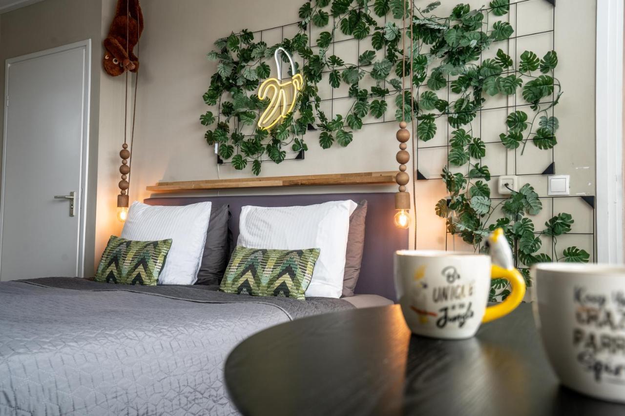 The Lion King - 6 Person Linked Apartment With Roof Terrace Groningen Bagian luar foto