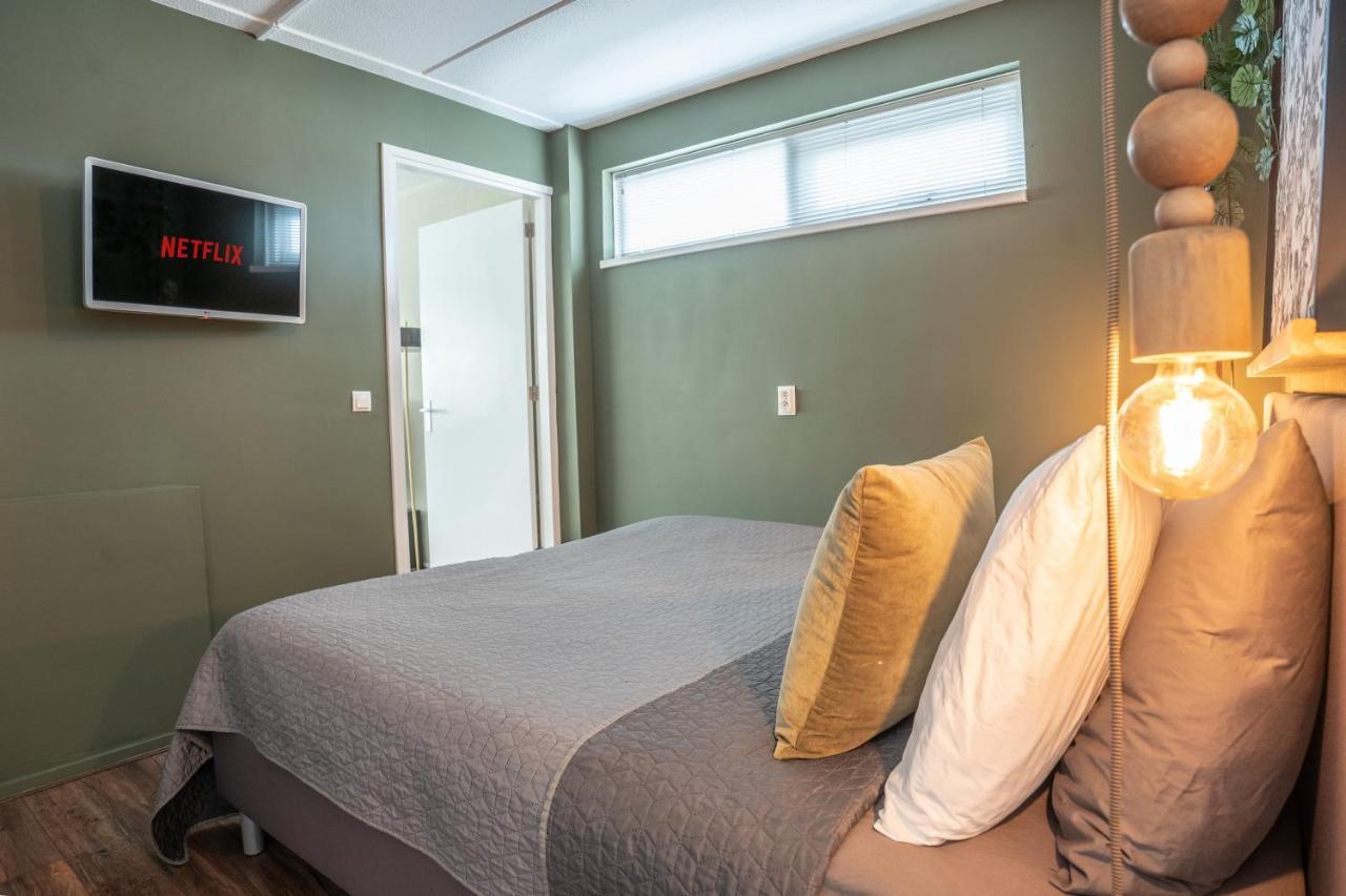 The Lion King - 6 Person Linked Apartment With Roof Terrace Groningen Bagian luar foto