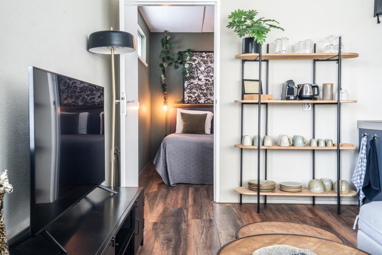 The Lion King - 6 Person Linked Apartment With Roof Terrace Groningen Bagian luar foto